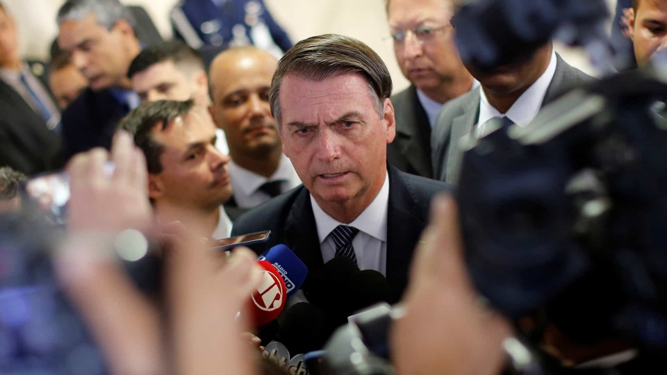 Bolsonaro publica novo Decreto de Armas 'para sanar erros'