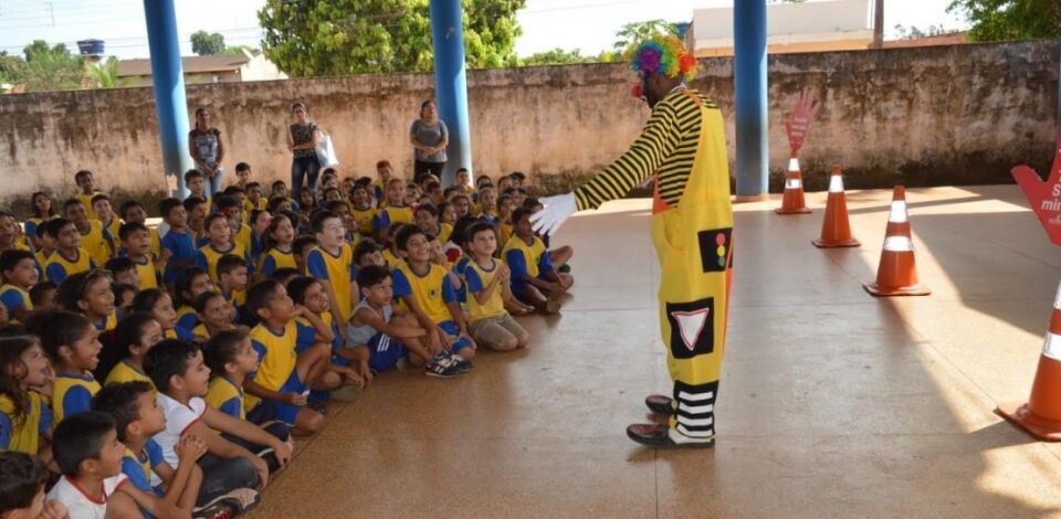 Escola Pé de Murici recebe ação do ‘Maio Amarelo’