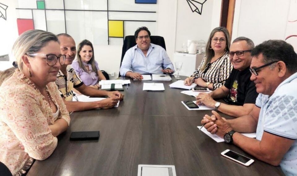 Conselho Municipal de Fiscalização do Fundeb se reúne com equipe da Semed