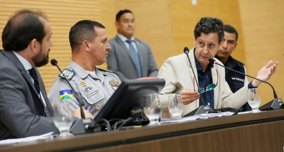 Assembleia Legislativa recebe direção do Detran e comando da PM e discute ações no trânsito