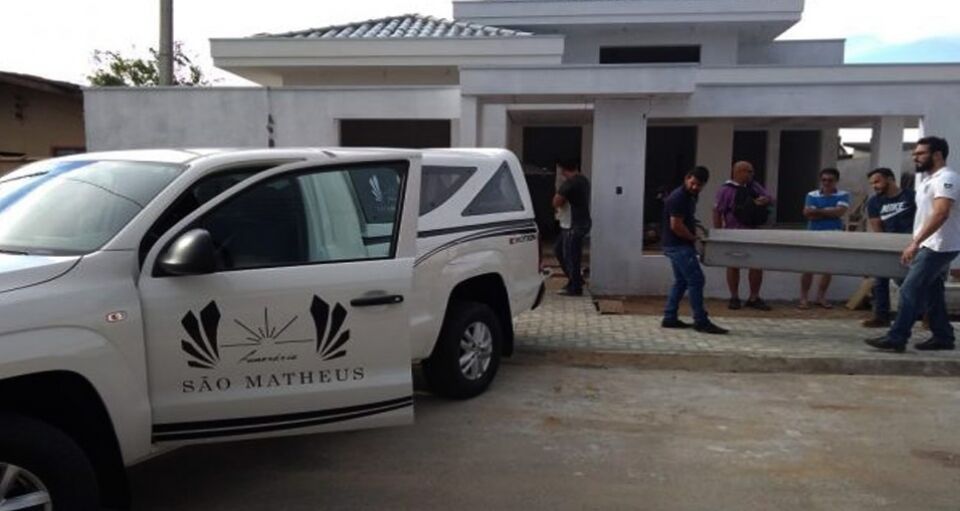 Homem é assassinado com 14 tiros quando trabalhava numa casa