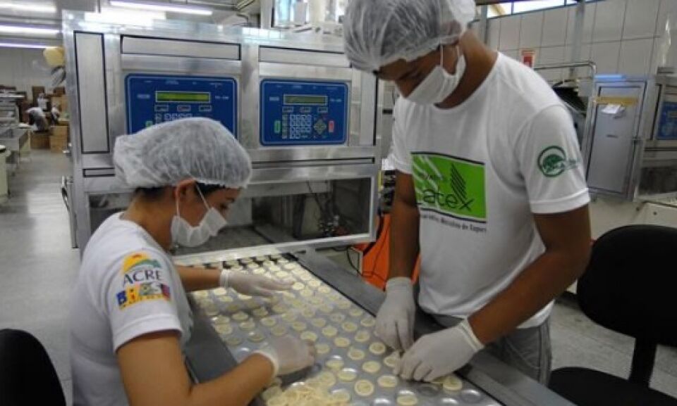 Acordo beneficia trabalhadores de fábrica de prservativos