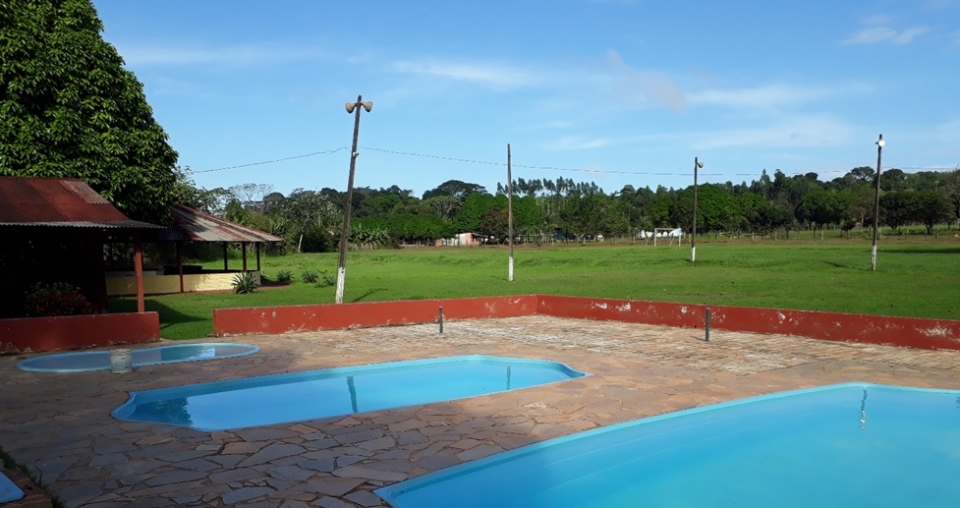 Onde o sócio e o convidado são bem recebidos com o bom papo do Roberto