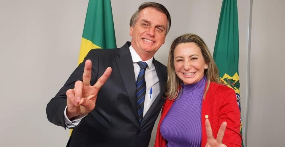 Em reunião com Jair Bolsonaro, Jaqueline Cassol cobra regularidade na aplicação do Revalida
