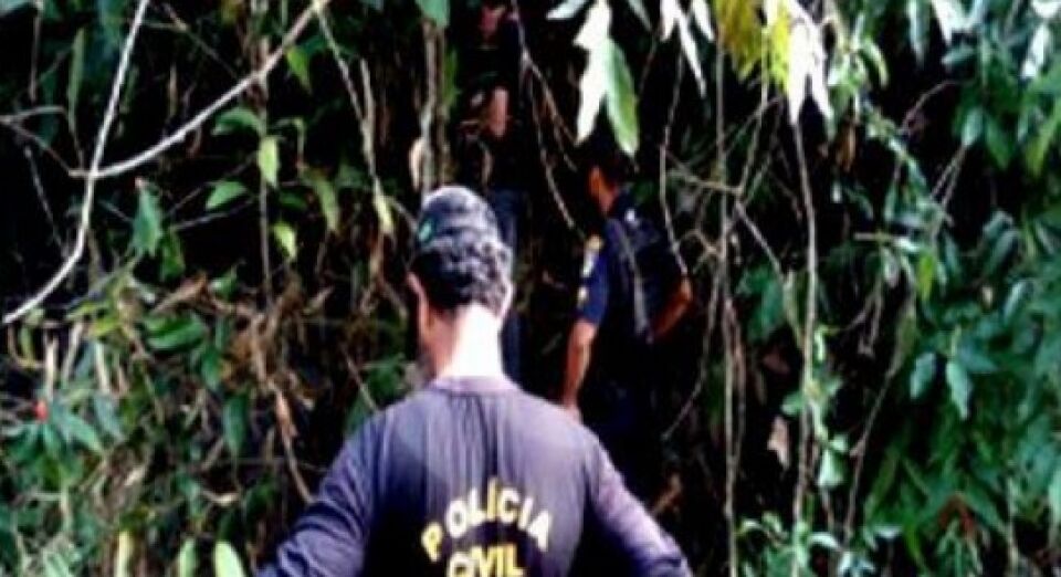 PUTREFAÇÃO : Caçador encontra corpo em decomposição jogado em mata em RO