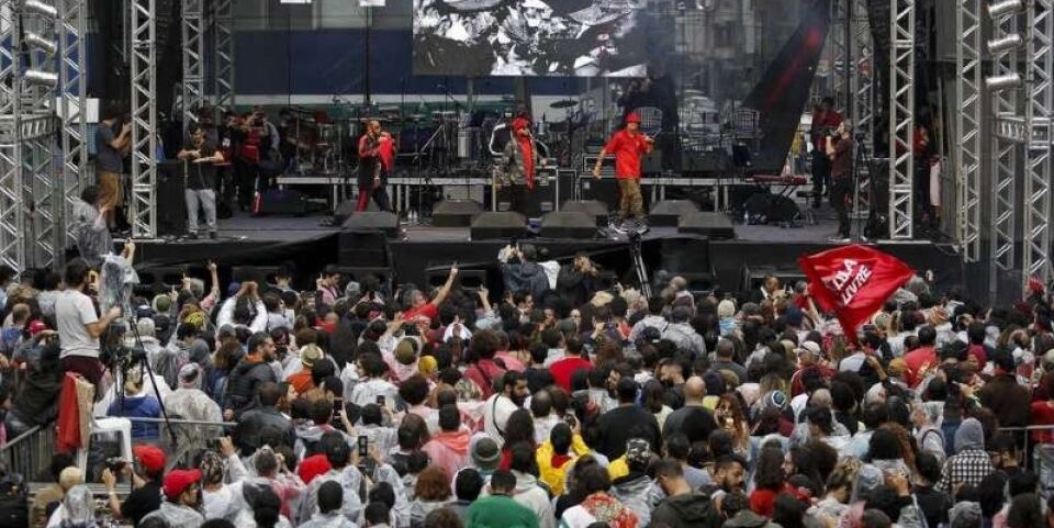 Três dias depois de ato pró-educação, festival Lula Livre não destaca outras bandeiras de esquerda