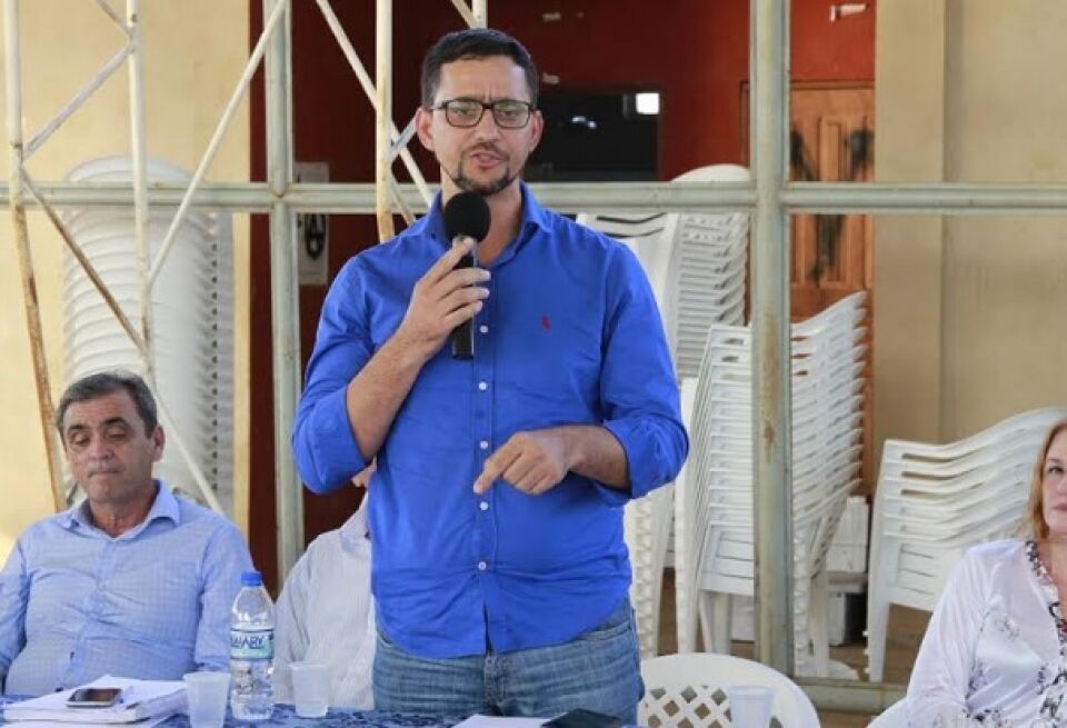Deputado Anderson participa de audiência na Ponta do Abunã e repudia falta de representante do município