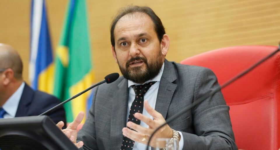 Presidente da Assembleia Legislativa solicita informações sobre doação do acervo da artista plástica Rita Queiroz