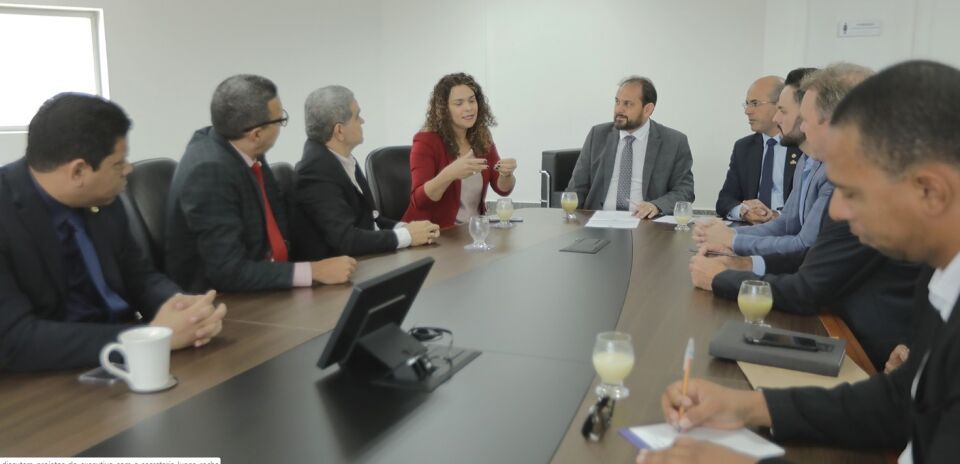 1ª dama defendeu projetos da Seas na Assembleia