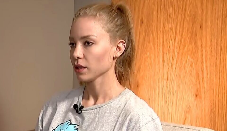 Vídeo mostra modelo agredindo Neymar em quarto de hotel