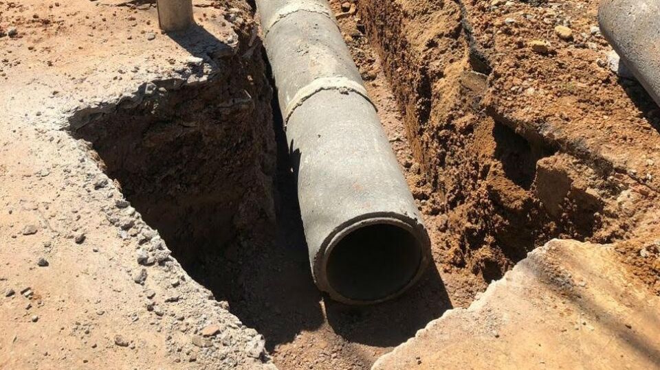 Ruas do bairro Nova Floresta recebem obras para melhorar escoamento de águas das chuvas