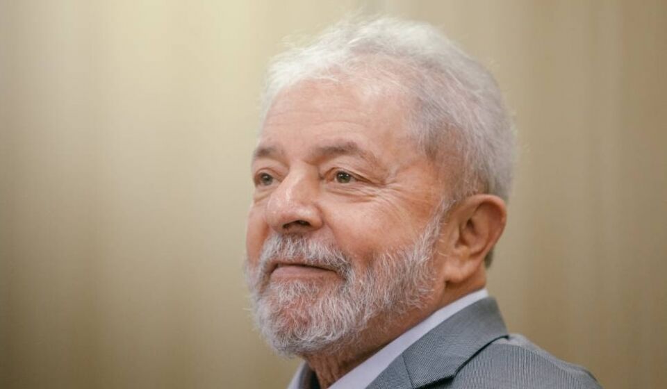 Lula: "Brasil não pode ficar de 4 para os Estados Unidos"