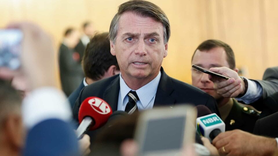 Bolsonaro sanciona lei que criminaliza calúnia com finalidade eleitoral