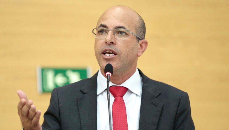 Assembleia aperta e quer saber os critérios para credenciar empresas, uma zona nebulosa