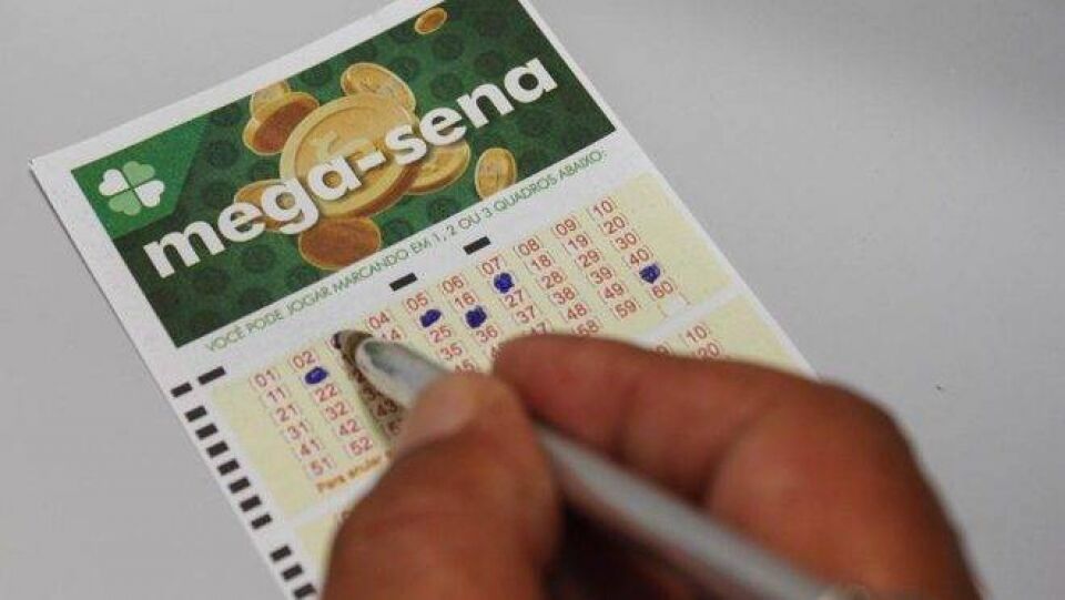 Ninguém acerta a Mega-Sena, prêmio acumula e vai a R$ 80 mi