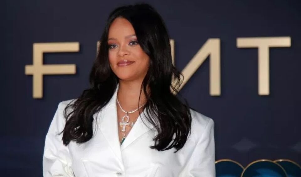 Apaixonada, Rihanna faz planos para ser mãe