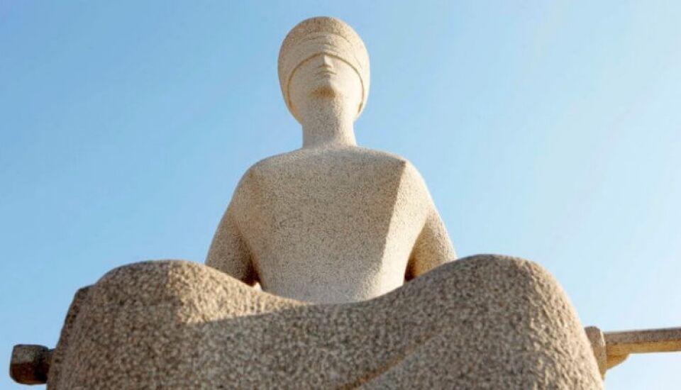 Relator propõe fim da aposentadoria compulsória como punição para juízes