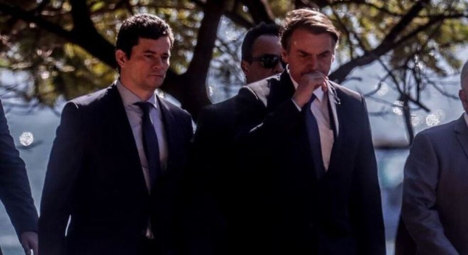 Bolsonaro defende Moro e diz que ele faz parte da história do País