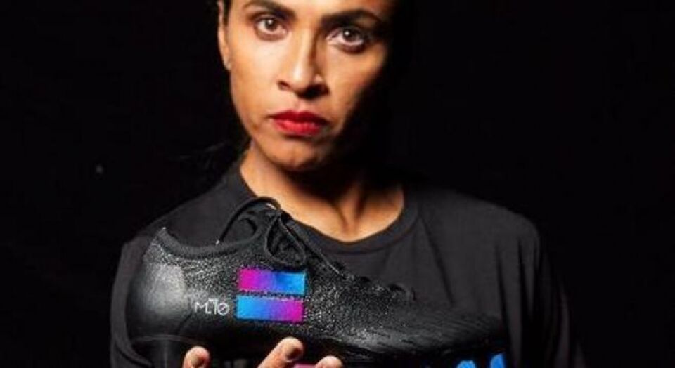 Marta foi trocada por Marquezine na Puma. Tenta agora a Adidas
