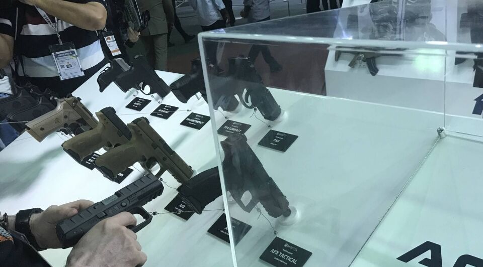 Em dia de votação sobre o decreto de armas, hashtag #ArmasPelaVida lidera no Twitter