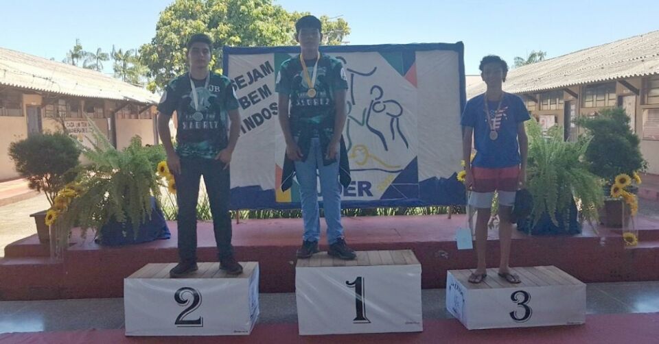 A história do jovem Cinta Larga, medalhista nos jogos de xadrez na fase regional de Pimenta Bueno