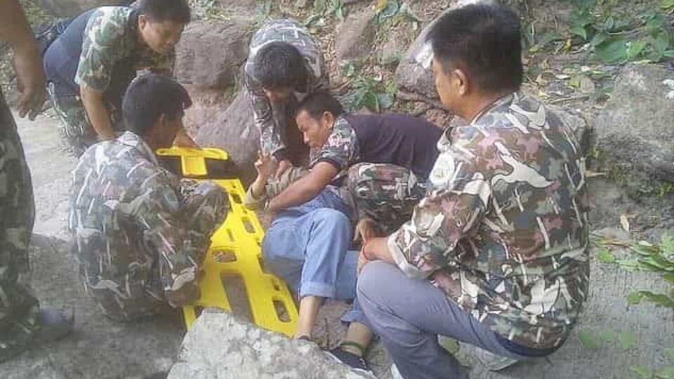 Mulher grávida empurrada por marido de penhasco sobrevive a queda