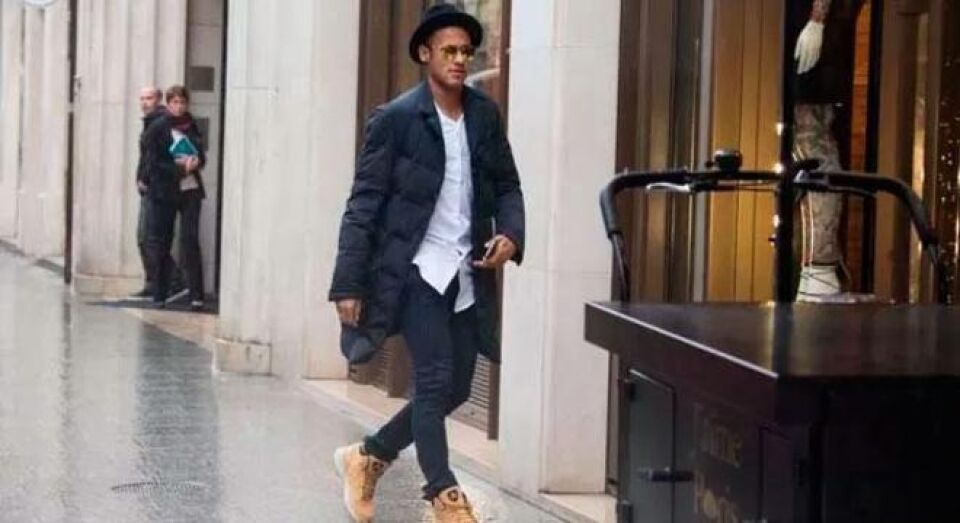 Polícia francesa tem as imagens de Neymar e Najila no hotel em Paris