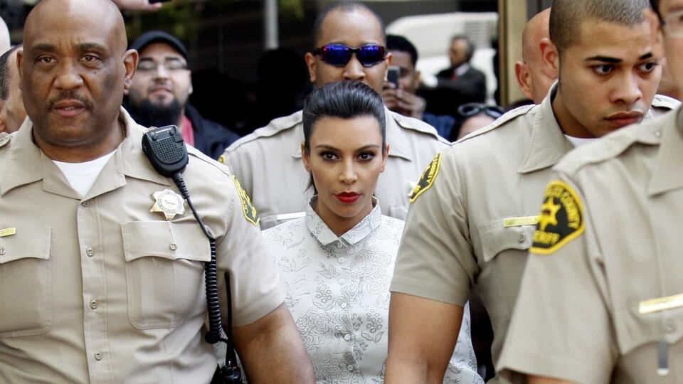 Kim Kardashian consegue entrevistas de emprego para 5.000 detentos