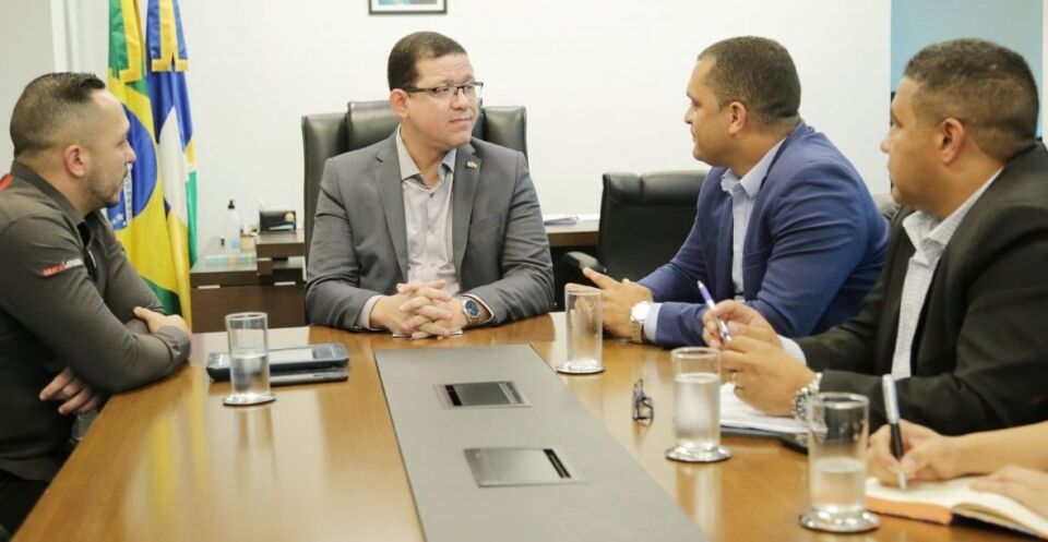 Governador fala do fortalecimento do esporte e acena para o Desafio Internacional de Kickboxing, na Capital