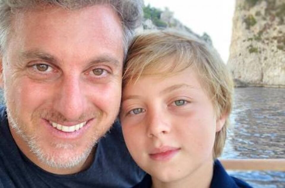 'Benicio está se recuperando', diz Luciano Huck após cirurgia do filho