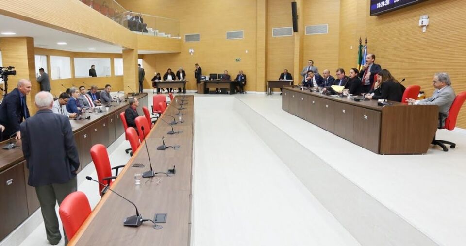 Assembleia Legislativa realiza concursos de redação e para escolha de bandeira oficial do Parlamento