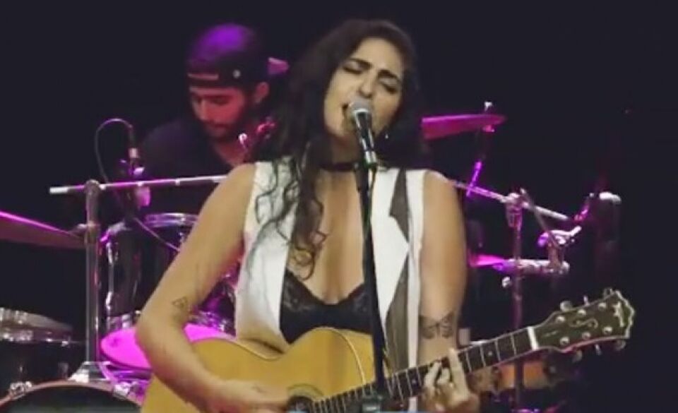 Cantora e compositora Ana Lu