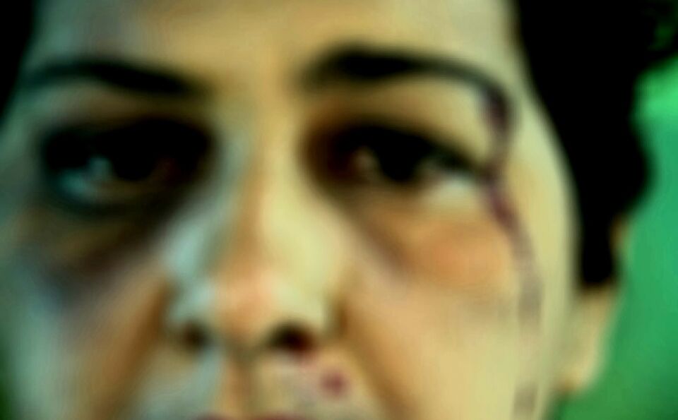 Pessoas condenadas por agressão a mulheres ficam proibidas de exercer cargos comissionados no governo do Estado