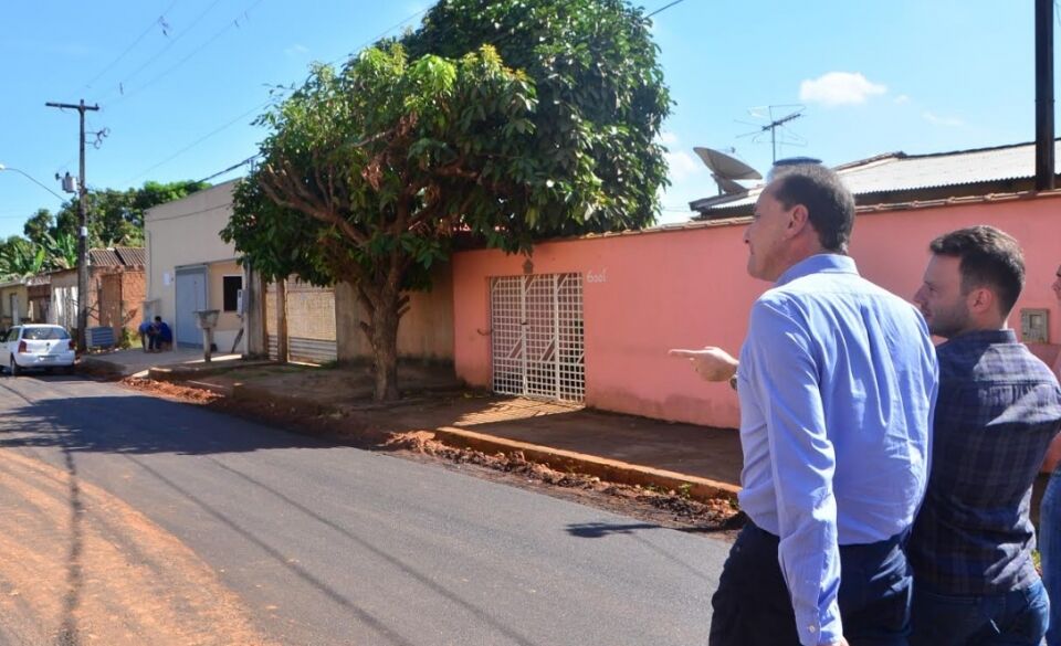 Prefeito Hildon Chaves vistoria obras na capital