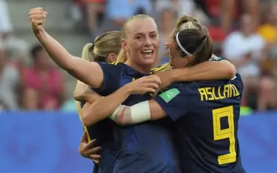 Suécia vira contra a Alemanha e está na semifinal