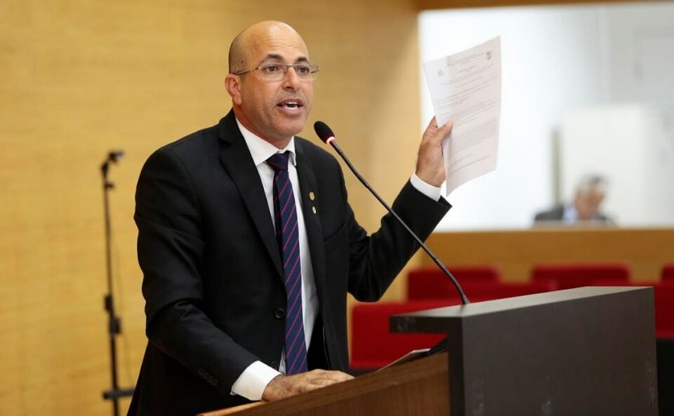 Ismael Crispin quer Voto de Repúdio a Energisa pela forma desrespeitosa que empresa trata o cidadão rondoniense