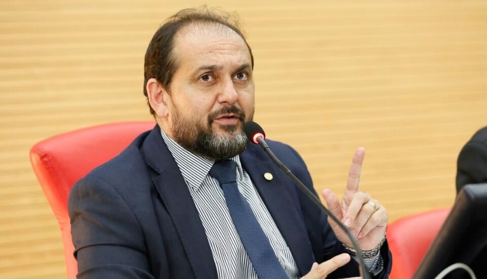 Presidente Laerte Gomes recebe informações sobre prazos para obra do linhão entre Alvorada e Costa Marques