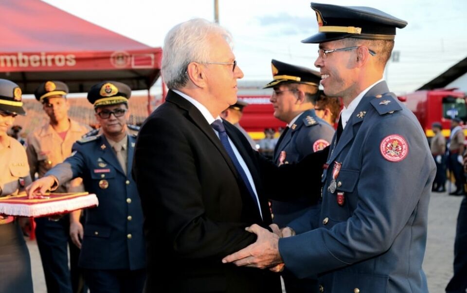 Jodan homenageia bombeiros no Dia Nacional do Bombeiro Militar