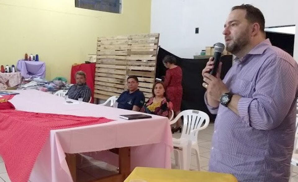 Com R$ 40 mil de emenda Redano apoiou curso de costureiras