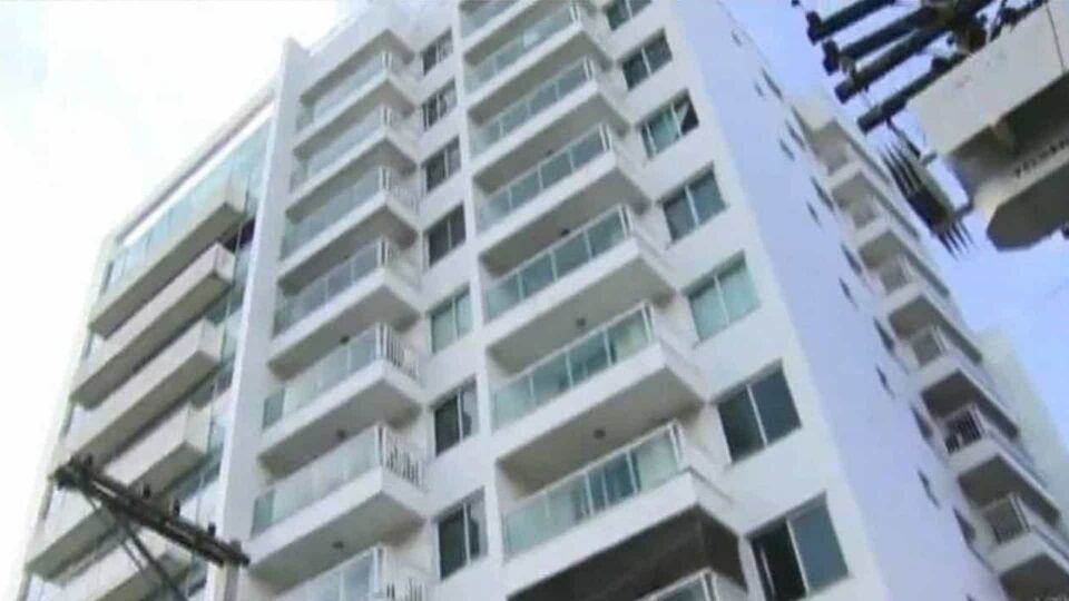 Ex-PM pula de quarto andar e escapa de ação contra milícia no Rio