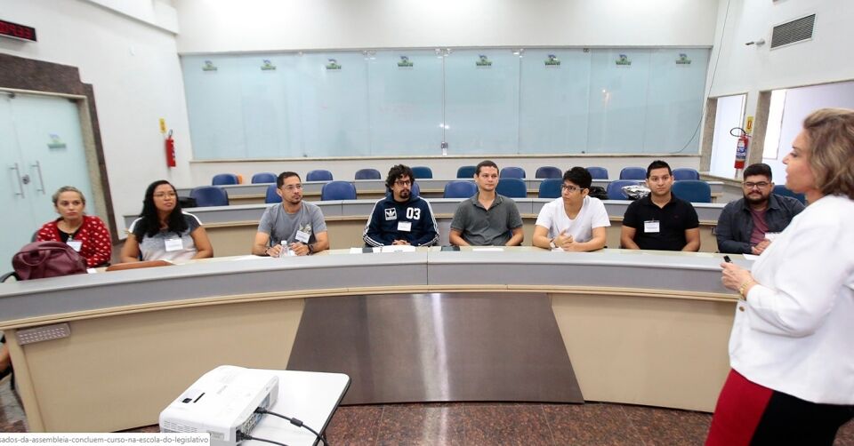 Concursados da Assembleia concluem curso na Escola do Legislativo