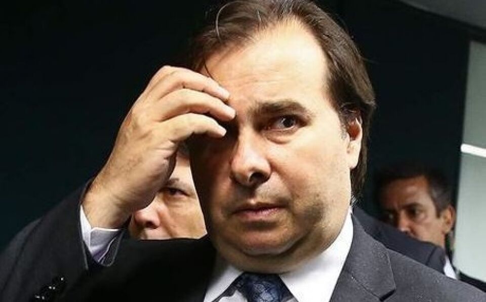 Votação da Previdência no plenário pode começar na terça, diz Maia