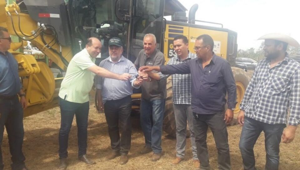 Lançamento do Projeto de Desenvolvimento da Cultura da Mandioca reúne mais de 300 produtores