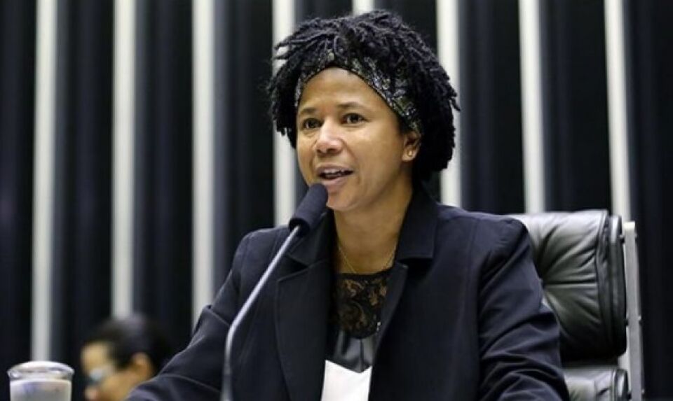 PDT suspende deputada de Rondônia e mais 7 que votaram a favor da Reforma da Previdência