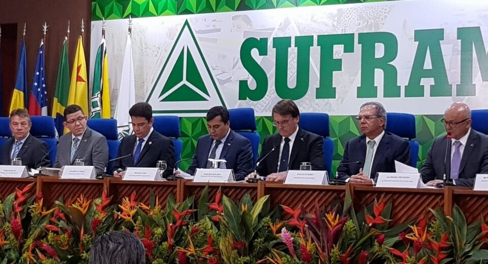 Com o presidente Jair Bolsonaro, governador Marcos Rocha participa de reunião na Suframa, em Manaus