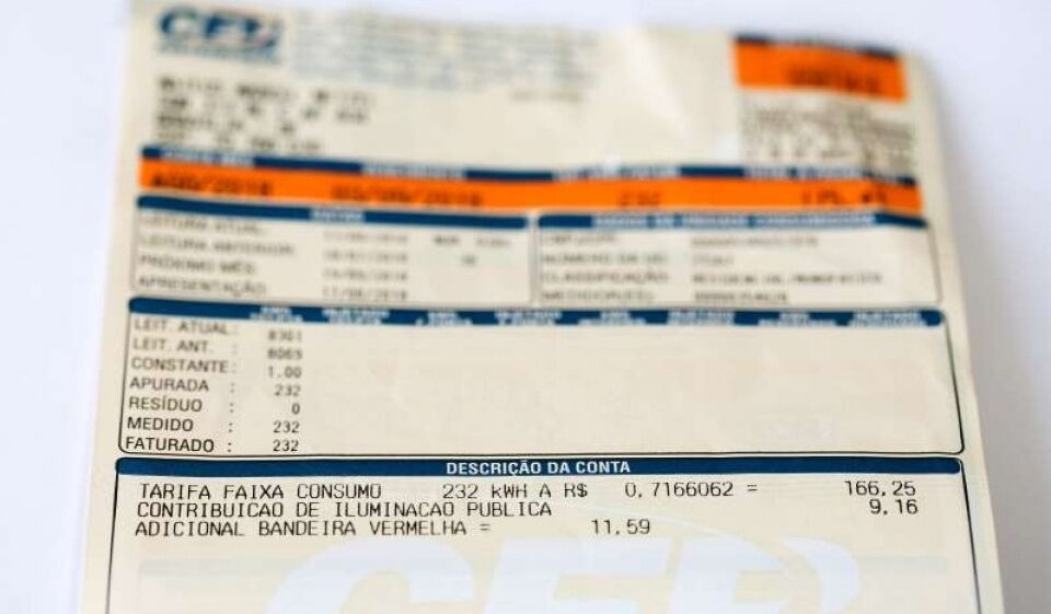 Contas de luz terão cobrança adicional em agosto