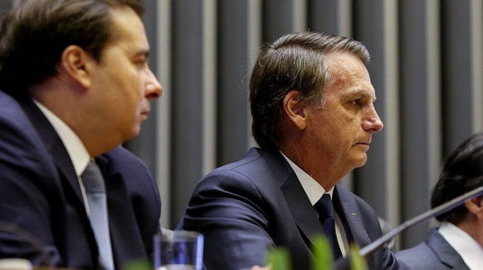 Maia e Bolsonaro negociam reforma tributária em única proposta