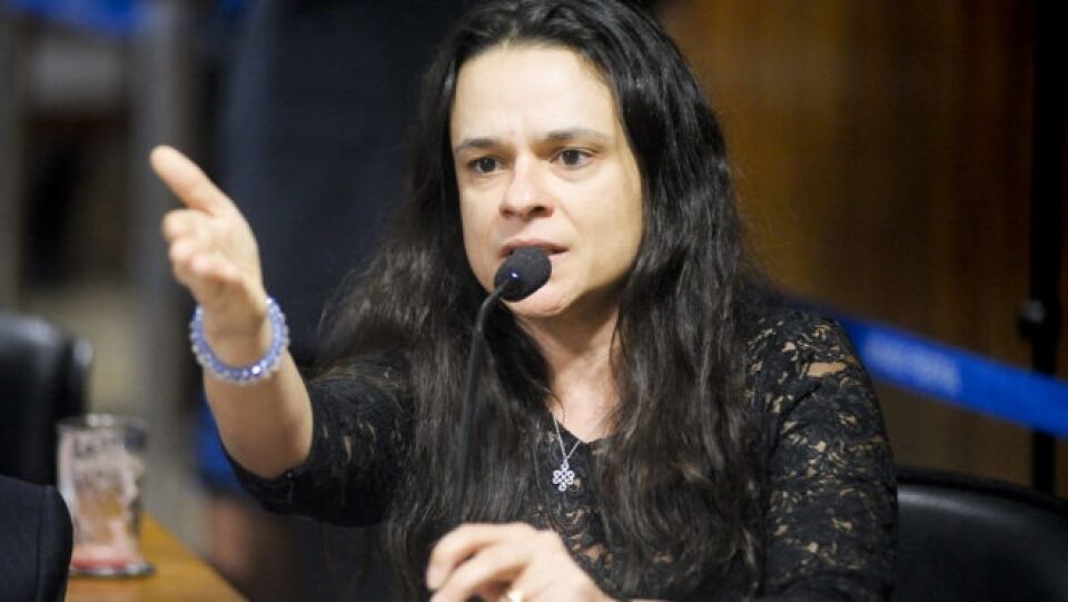Janaina Paschoal entra com pedido de impeachment de Toffoli: “Decisão criminosa”