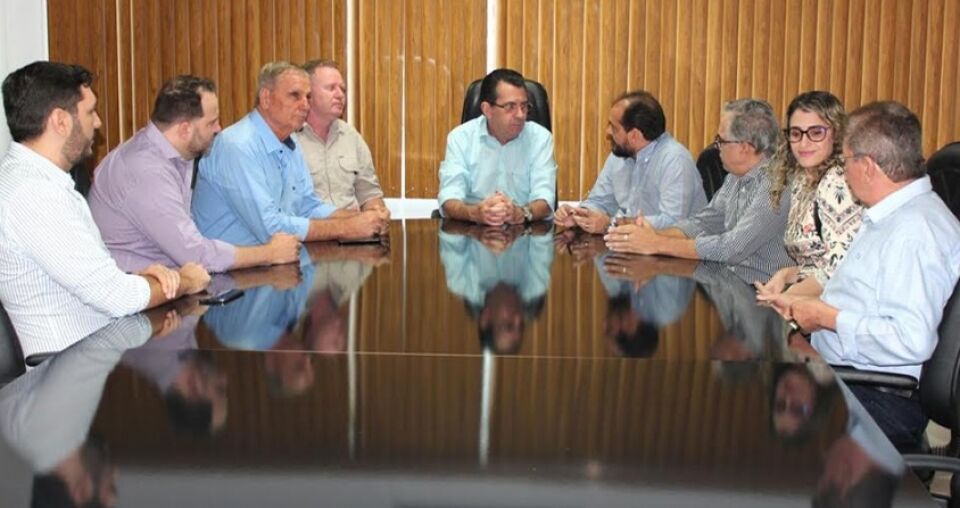 Adelino Follador cumpre agenda com presidente da ALE em Ariquemes