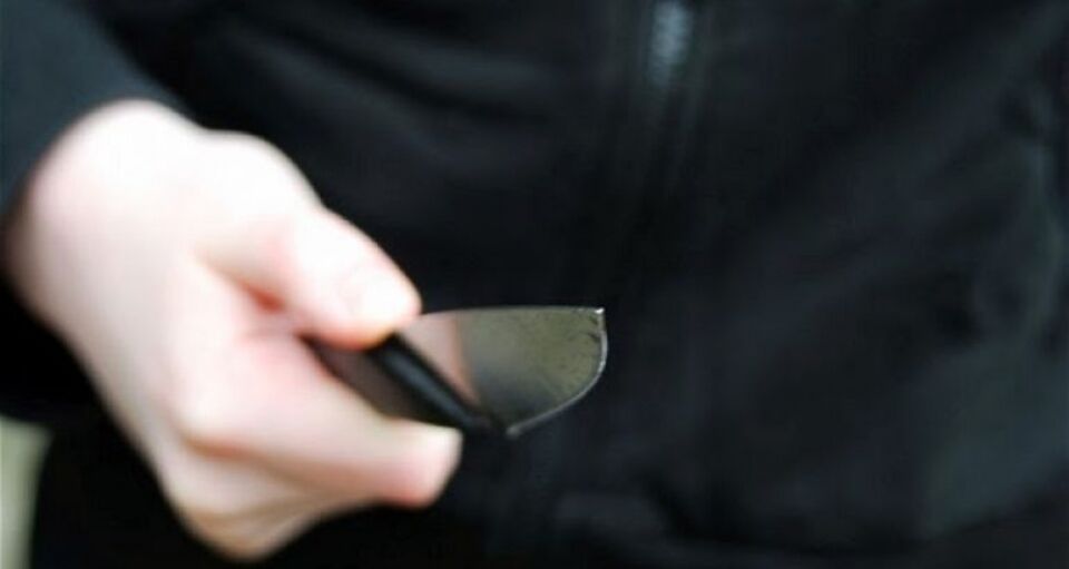 13 ANOS: Filho é esfaqueado pelo pai por causa de notas baixas na escola, em RO